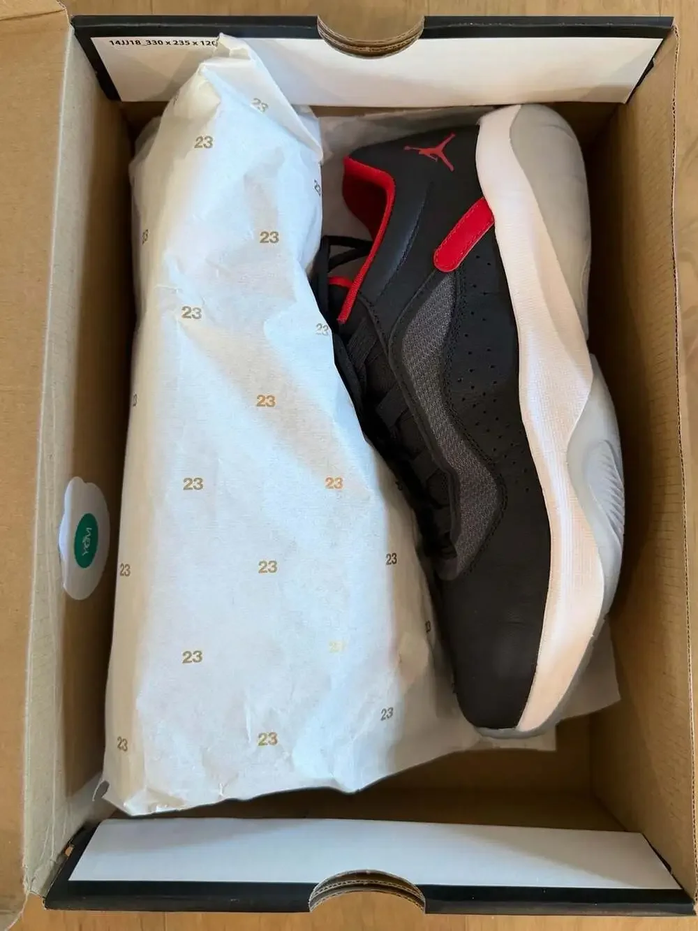 Air Jordan 11 CMFT Low Black University Red White CW0784-006 Size 8